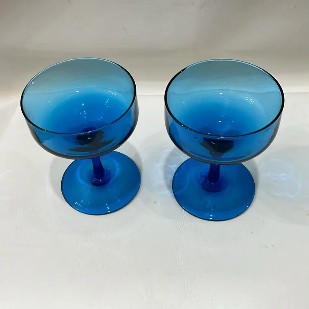 Vintage Deep Sea Blue Martini Glasses Goblets 8 Oz 4 3/4 In Tall 3 1/2 In Round